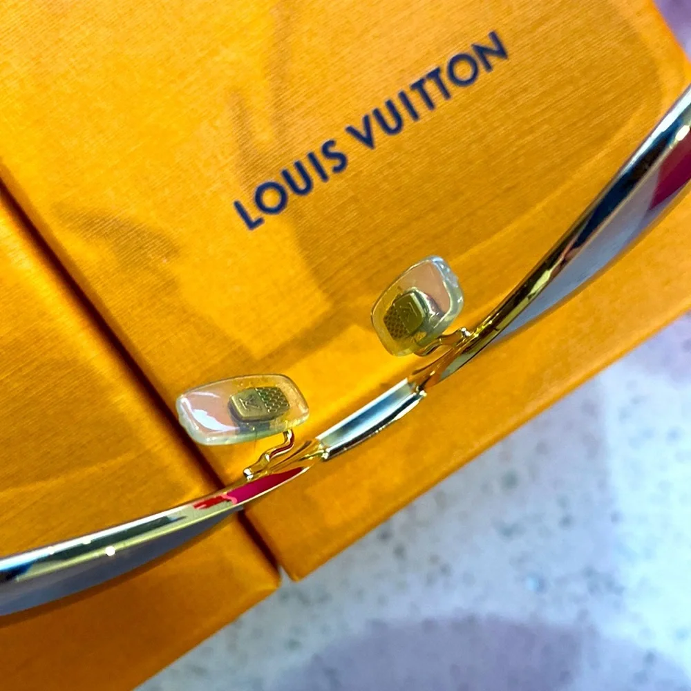 Louis Vuitton Aviator sunglasses - Picture 9 of 16
